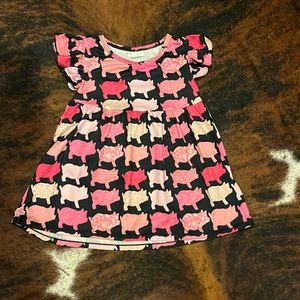 Black and pink pig tunic. 4t